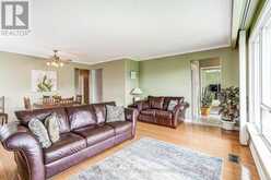 20 TAYSHAM CRESCENT | Toronto Ontario | Slide Image Eight