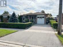 20 TAYSHAM CRESCENT | Toronto Ontario | Slide Image Three
