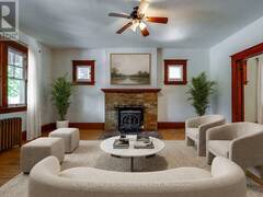 293 ALBERT STREET Kingston Ontario, K7L 3V7