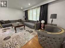 29 WESTWOOD LANE | Richmond Hill Ontario | Slide Image Eight