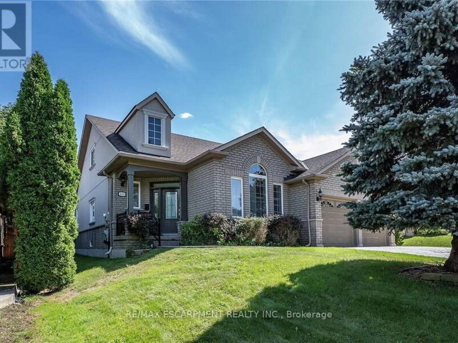151 MOORE CRESCENT, Ancaster, Ontario L9G 4Z9