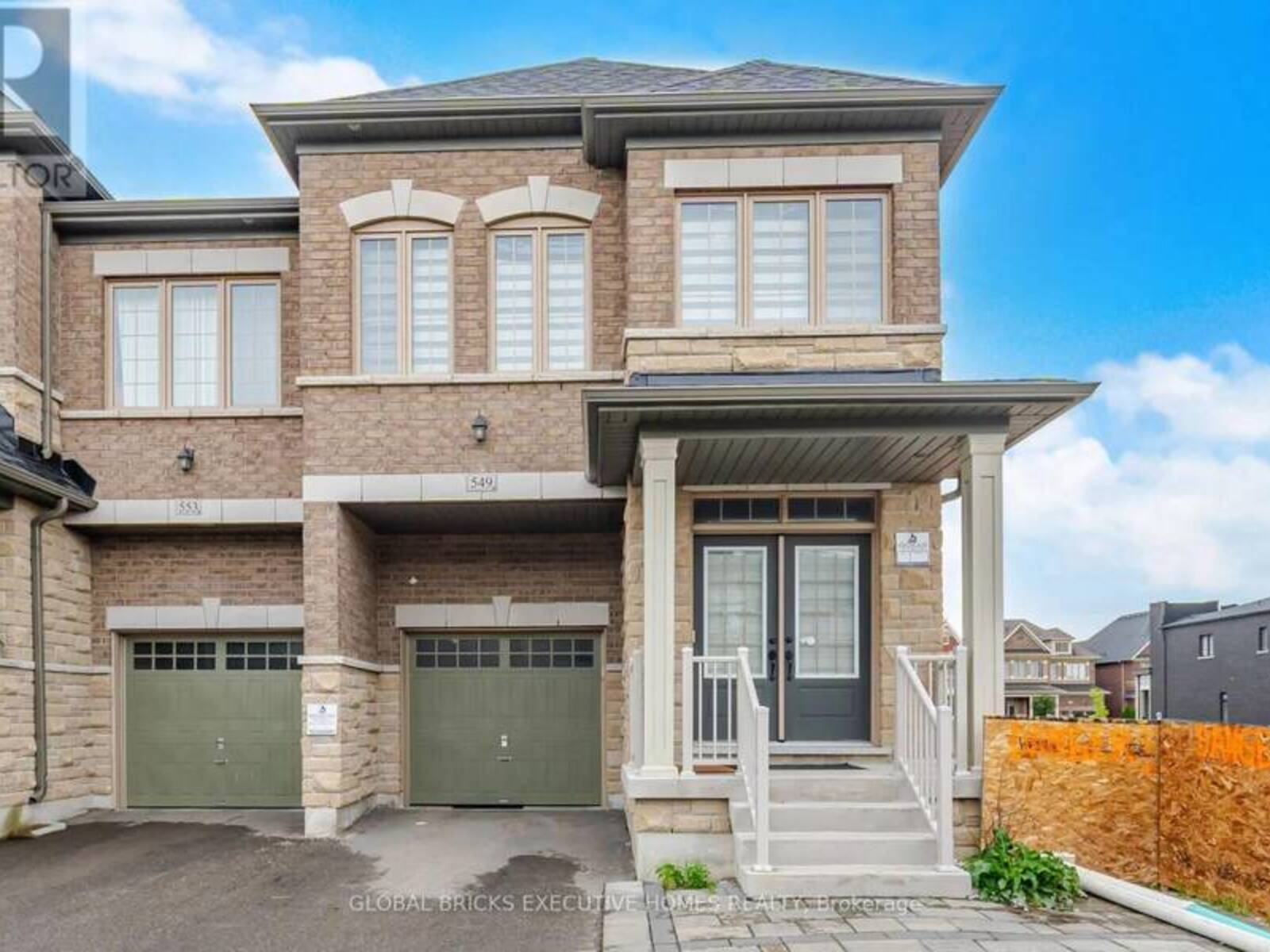 549 BARONS STREET, Vaughan, Ontario L4H 3N5