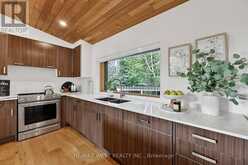 112 KITZBUHL CRESCENT | The Blue Mountains Ontario | Slide Image Sixteen