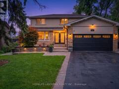 21 BEARWOOD DRIVE Toronto Ontario, M9A 4G5