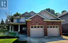 5 FAIRFIELD DRIVE | Stratford Ontario | Slide Image One
