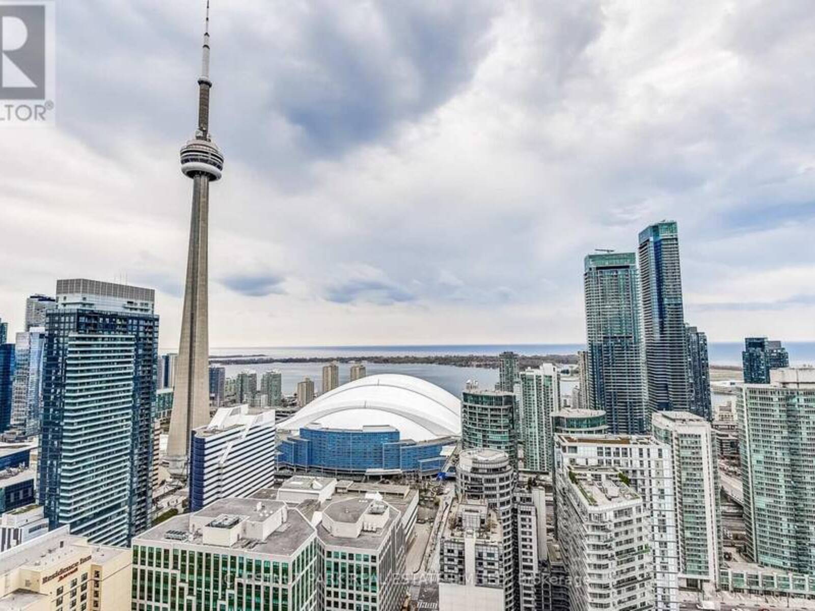4005 - 88 BLUE JAYS WAY, Toronto, Ontario M5V 2G3