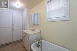 62 NORTH STREET | Georgina Ontario | Slide Image Fifteen