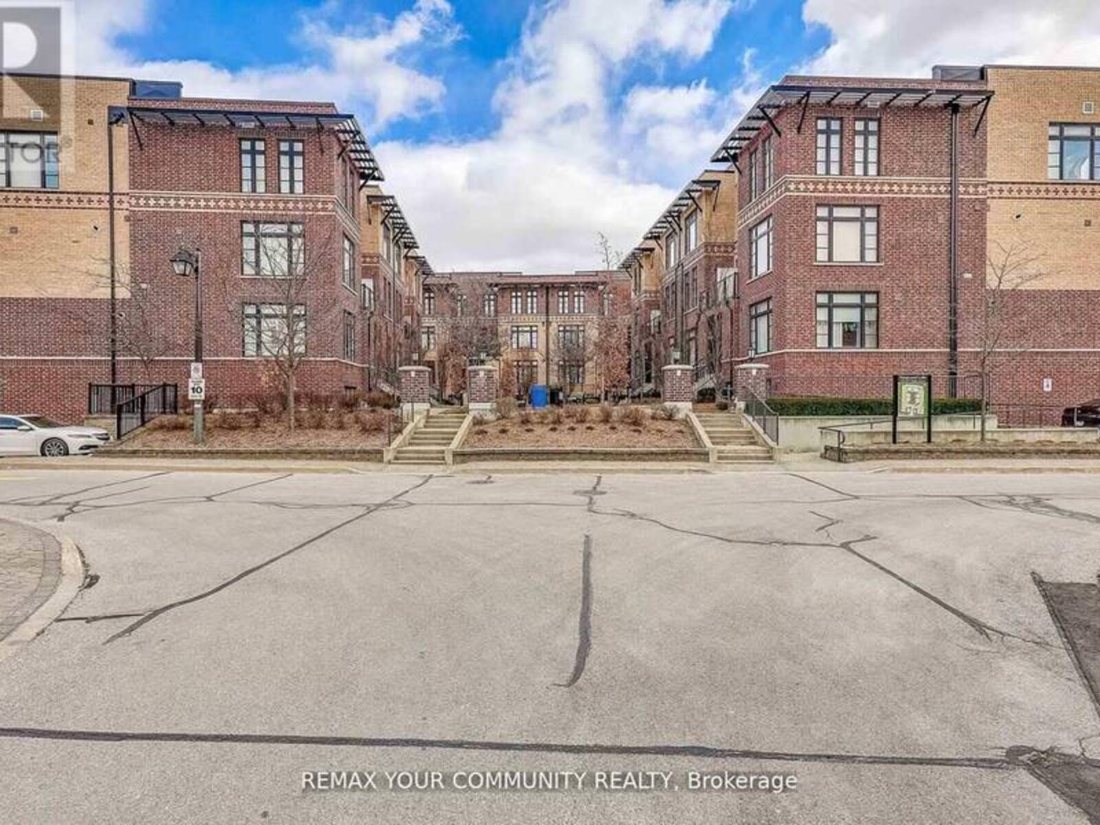 29 - 8169 KIPLING AVENUE, Vaughan, Ontario L4L 0G4