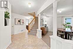 70 THORNLODGE DRIVE | Georgina Ontario | Slide Image Three