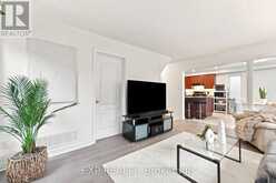 70 THORNLODGE DRIVE | Georgina Ontario | Slide Image Eight