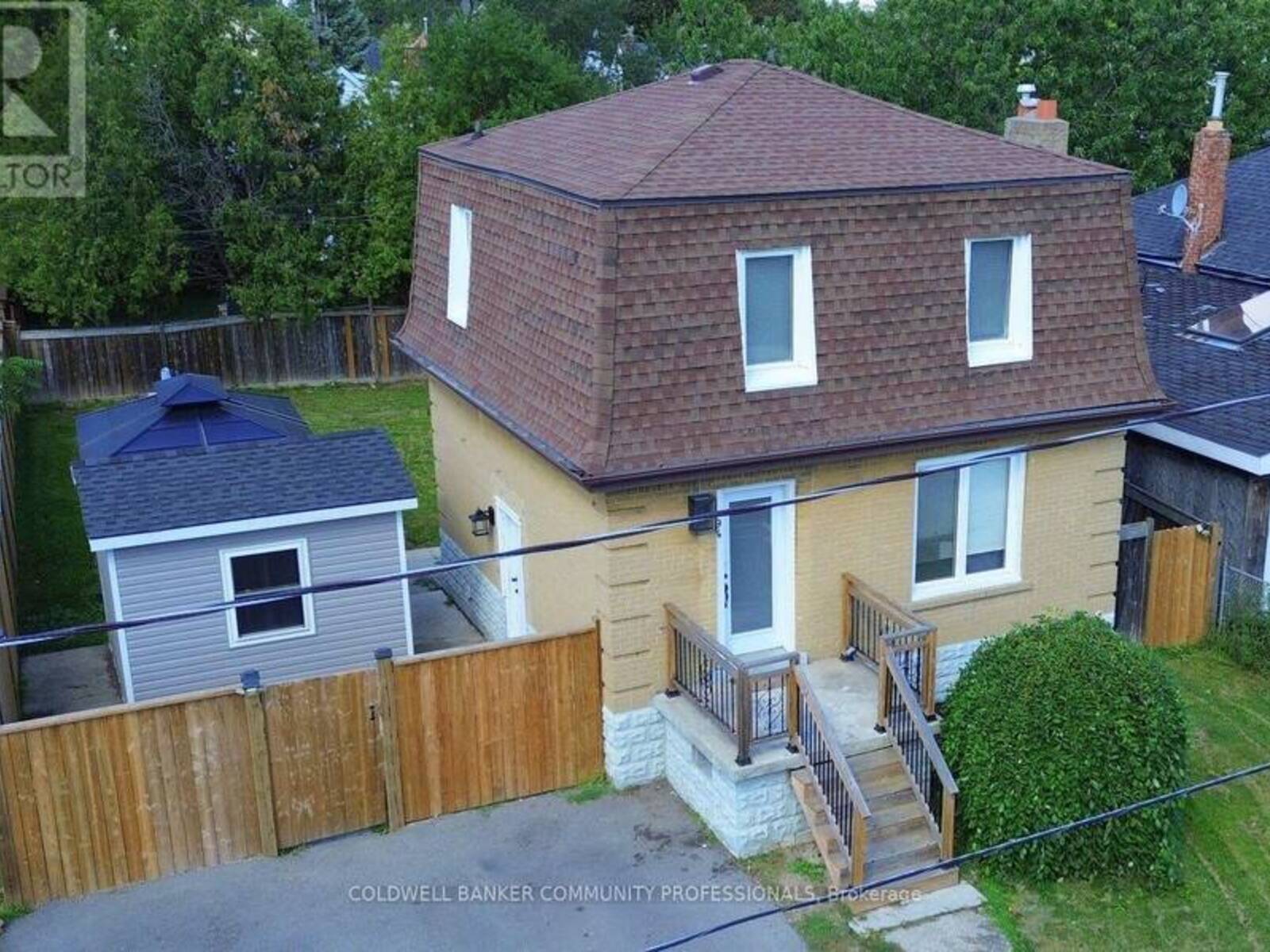 94 HOWARD AVENUE, Hamilton, Ontario L9A 2W5