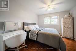 557 TRAFFORD CRESCENT | Oakville Ontario | Slide Image Seventeen