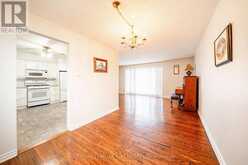 557 TRAFFORD CRESCENT | Oakville Ontario | Slide Image Eight