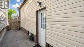 27 CAMBRIDGE AVENUE | Hamilton Ontario | Slide Image Thirty-one