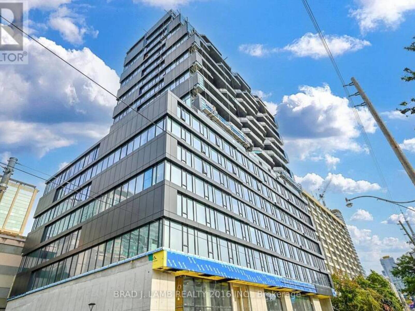 302 - 195 MCCAUL STREET, Toronto, Ontario M5T 0E5