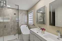 21 ENGLISH OAK DRIVE | Richmond Hill Ontario | Slide Image Fifteen