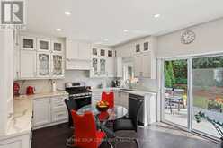 21 ENGLISH OAK DRIVE | Richmond Hill Ontario | Slide Image Eight