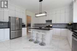 108 SILK TWIST DRIVE | East Gwillimbury Ontario | Slide Image Twelve