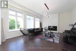 108 SILK TWIST DRIVE | East Gwillimbury Ontario | Slide Image Two