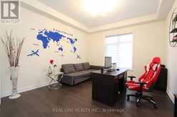 108 SILK TWIST DRIVE | East Gwillimbury Ontario | Slide Image Five