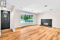 986 SRIGLEY STREET | Newmarket Ontario | Slide Image Four