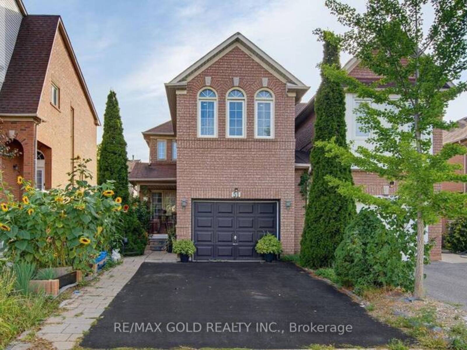 51 ALASKAN SUMMIT COURT, Brampton, Ontario L6R 1N9