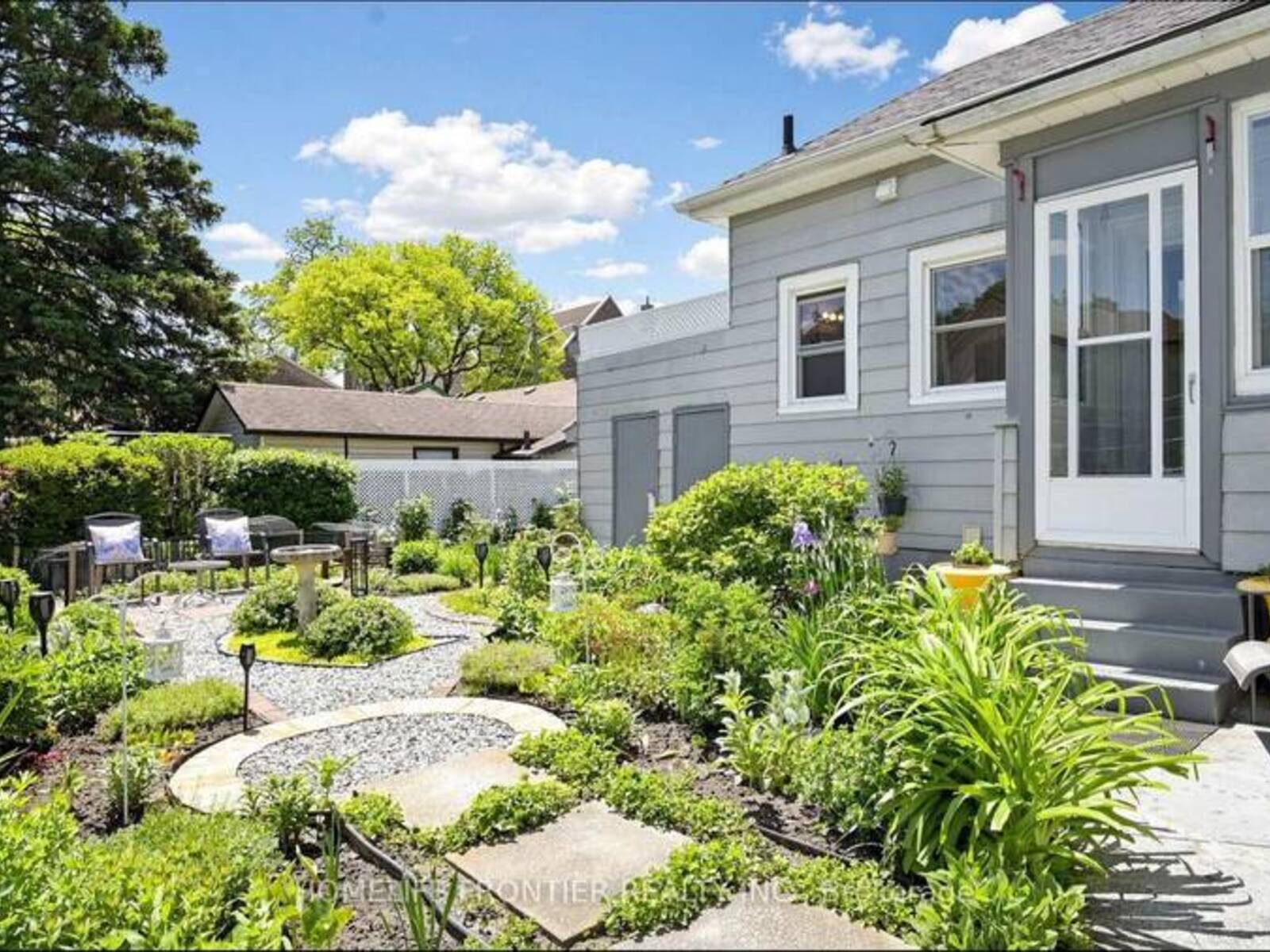 81 RICHMOND STREET, Brantford, Ontario N3T 3Y7