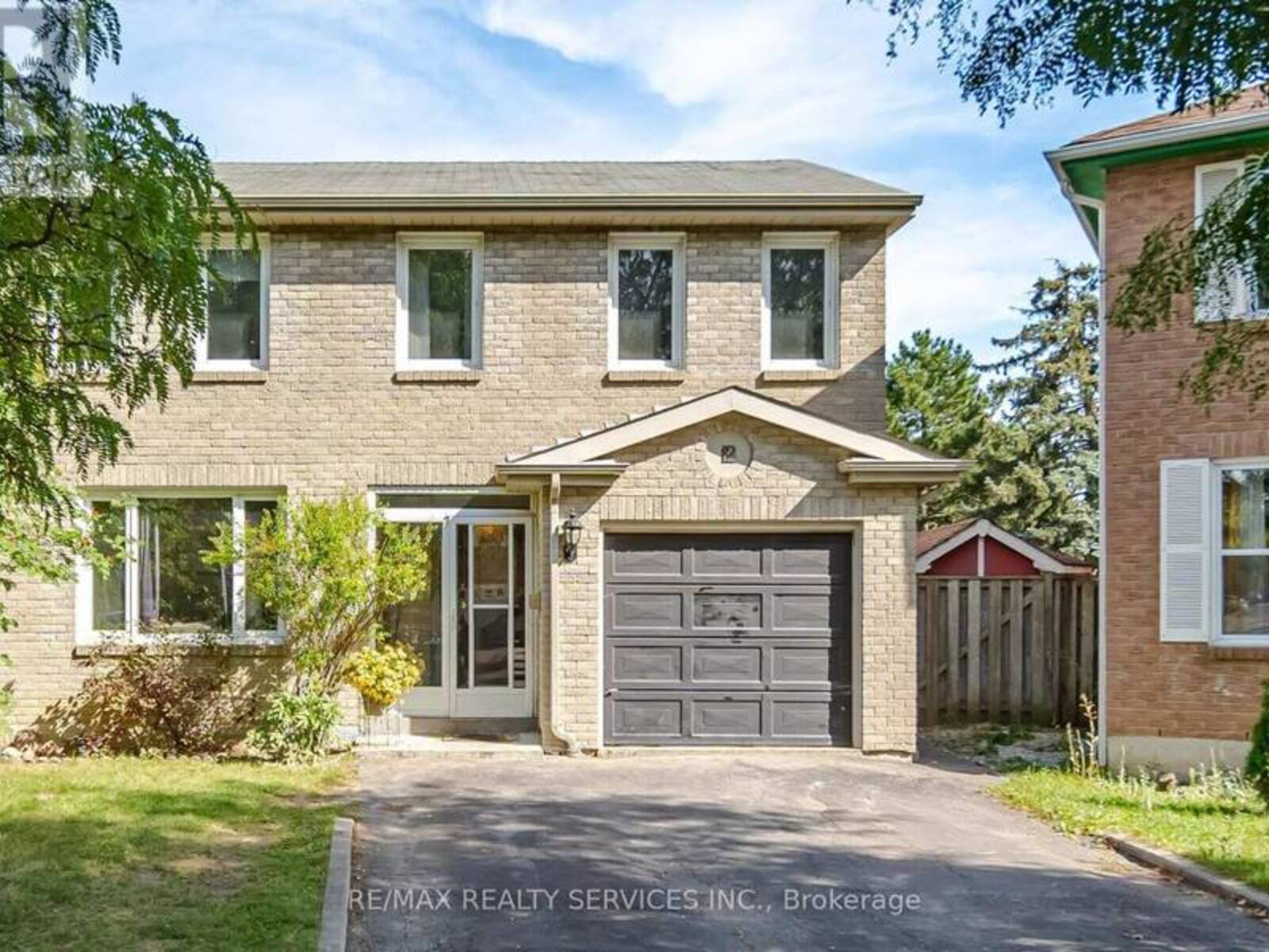 12 LADIN DRIVE, Brampton, Ontario L6S 3V5
