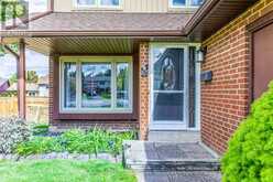 2727 LOS PALMAS COURT | Mississauga Ontario | Slide Image Three