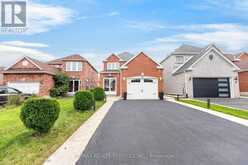 47 TWISTED OAK STREET | Brampton Ontario | Slide Image Three
