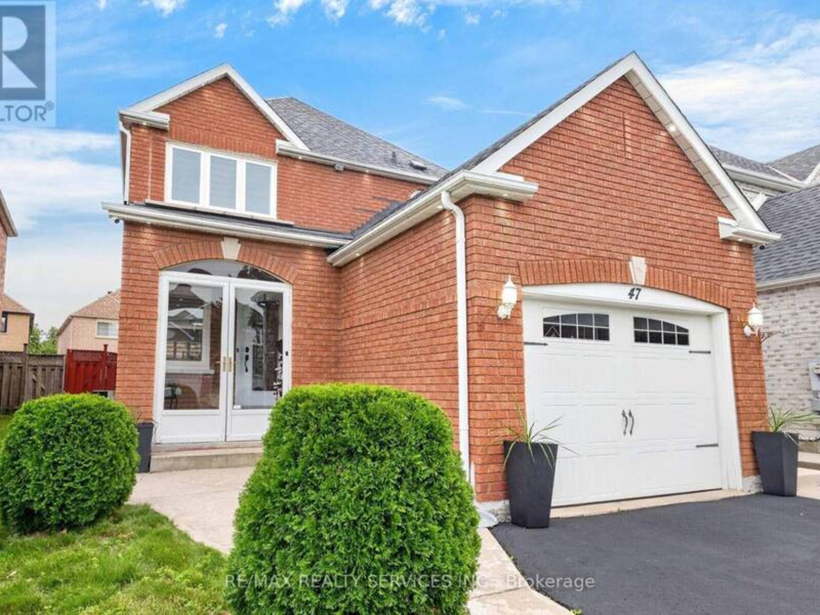 47 TWISTED OAK STREET, Brampton, Ontario L6R 1S9