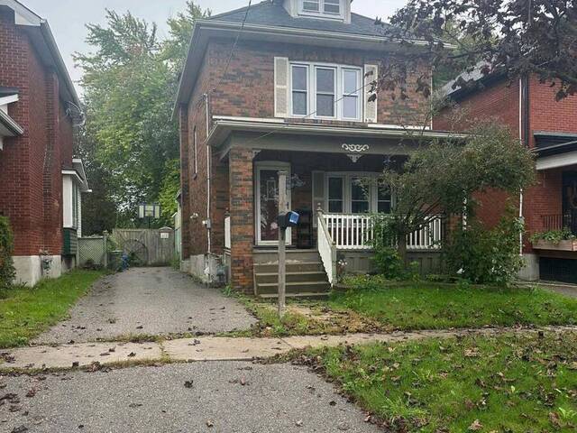 27 BUCKINGHAM AVENUE Oshawa Ontario, L1G 2K4 - 3 Bedrooms Home For Sale