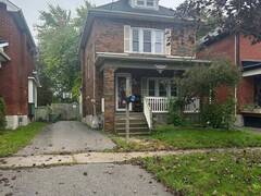 27 BUCKINGHAM AVENUE Oshawa Ontario, L1G 2K4