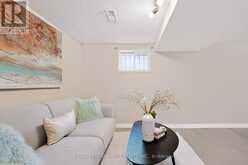 256 EAST 25TH STREET | Hamilton Ontario | Slide Image Thirty-four