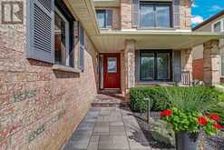 87 PERCY LANE | Whitchurch-Stouffville Ontario | Slide Image Three