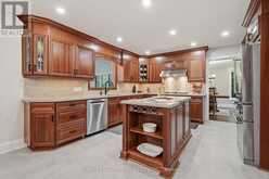 48 WOODEND DRIVE | Hamilton Ontario | Slide Image Twelve