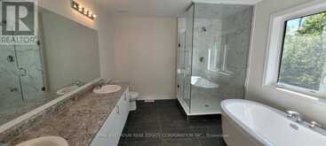 143 DOVEDALE DRIVE | Georgina Ontario | Slide Image Eight