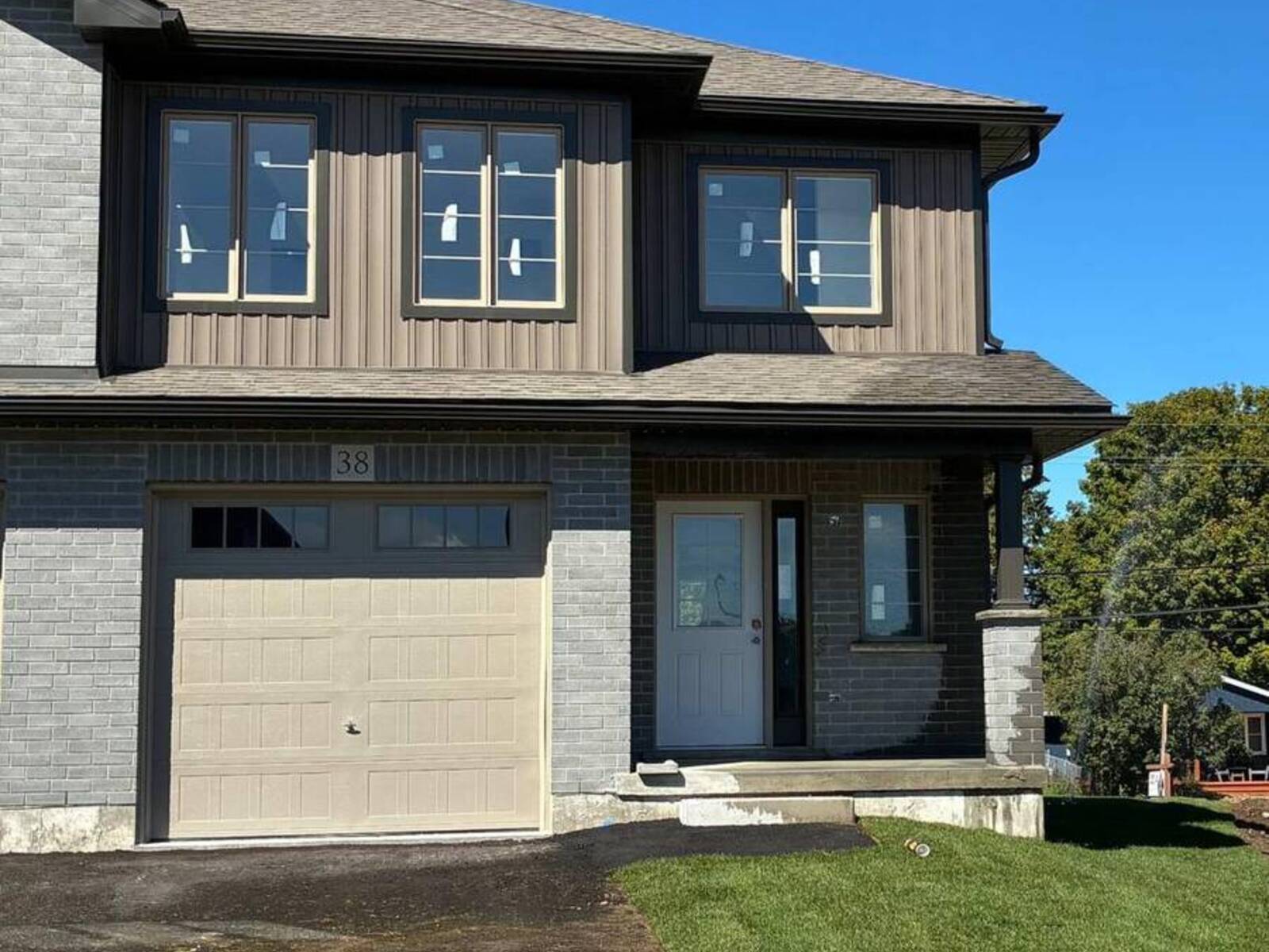38 STRATH CRESCENT, Elmvale, Ontario L0L 1P0