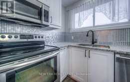 15 - 149 ST CATHARINE STREET | Smithville Ontario | Slide Image Sixteen