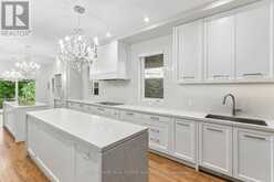 42 RYKERT CRESCENT | Toronto Ontario | Slide Image Sixteen