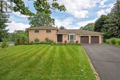 13 TOBY COURT | East Gwillimbury Ontario | Slide Image Two