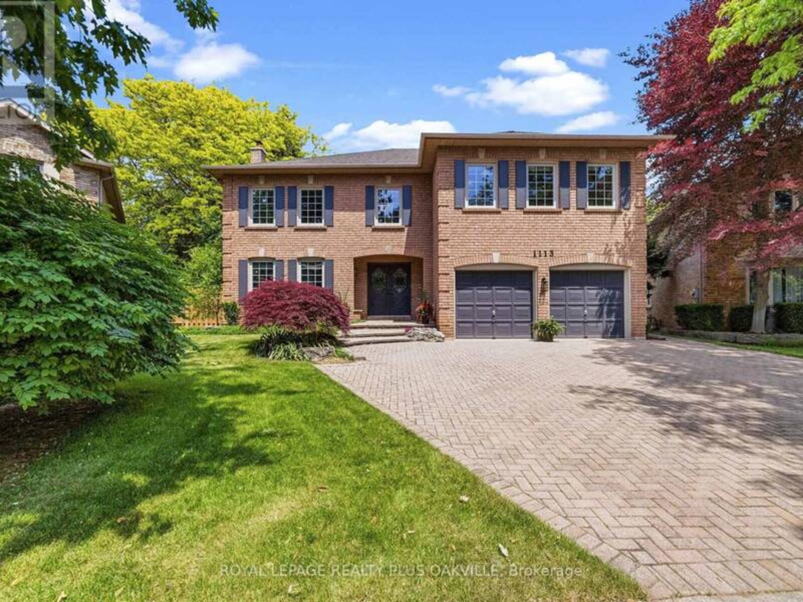 1113 VALLEYWOOD COURT, Oakville, Ontario L6M 2C4