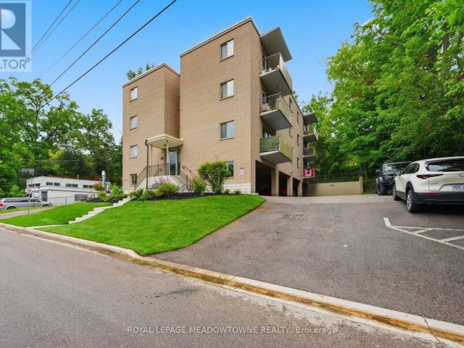 301 - 49 PARK AVENUE, Halton Hills, Ontario L7G 3H9