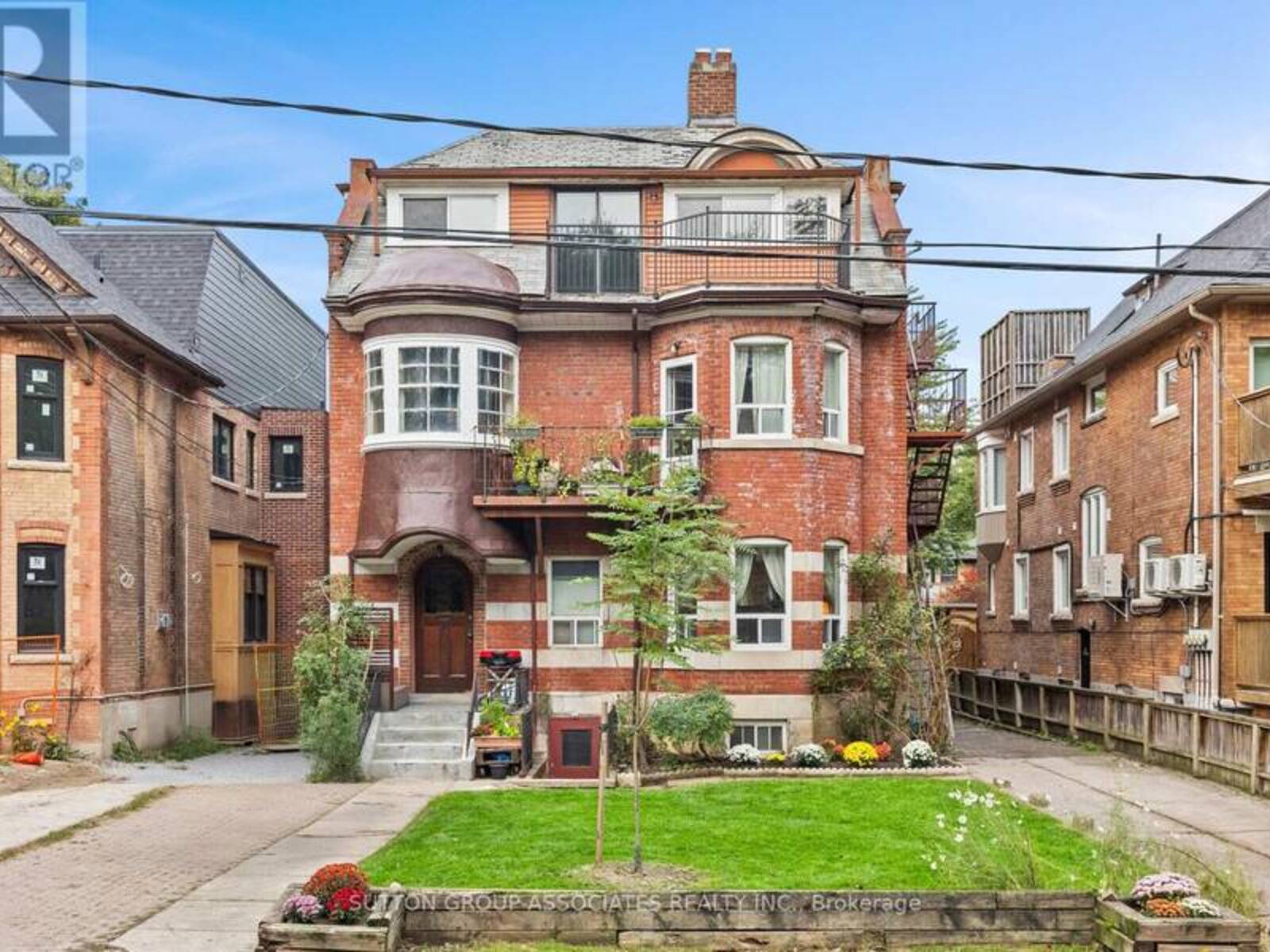 415 BRUNSWICK AVENUE, Toronto, Ontario M5R 2Z2