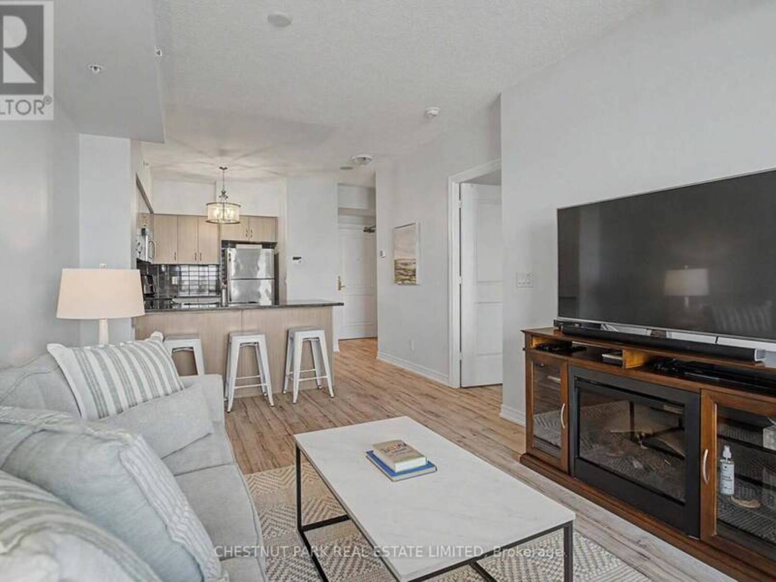 1503 - 9255 JANE STREET, Vaughan, Ontario L6A 0K1