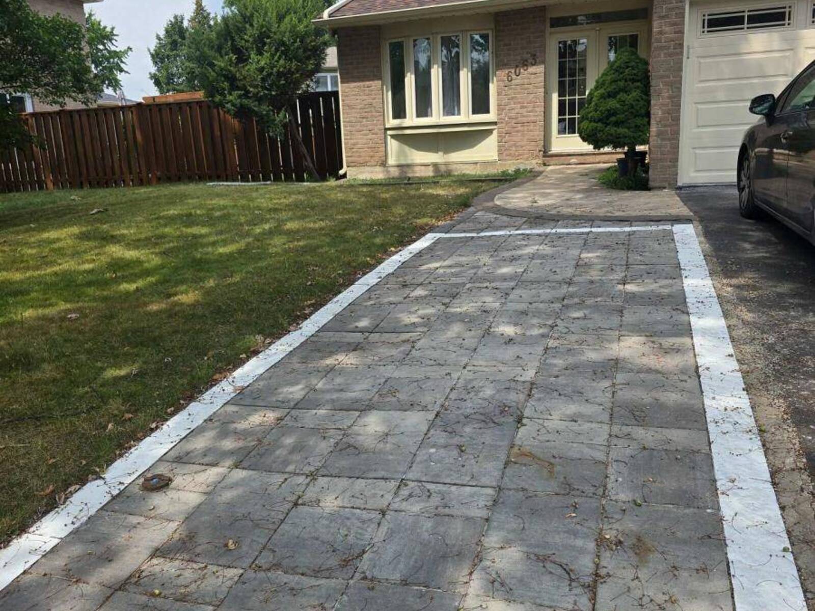 6063 FARMSTEAD LANE, Mississauga, Ontario L5N 2Y9