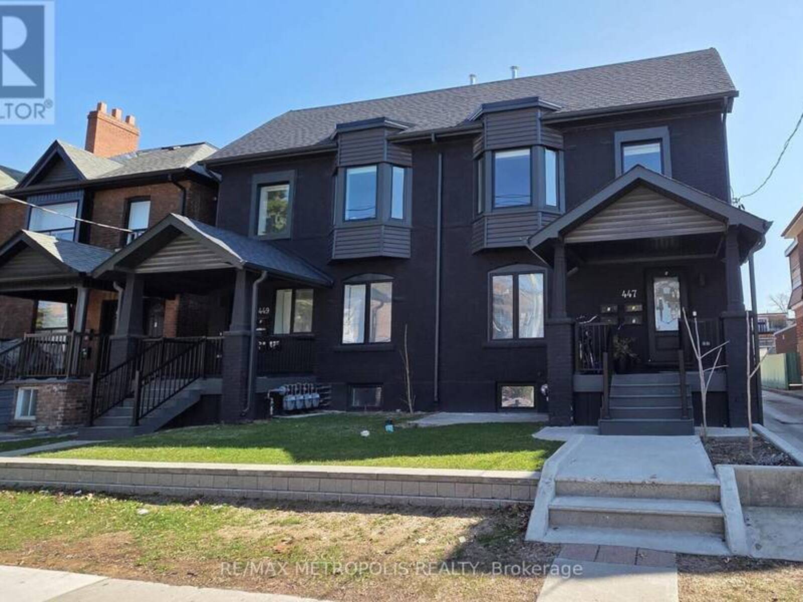 447 - 449 LANSDOWNE AVENUE, Toronto, Ontario M6H 3Y2