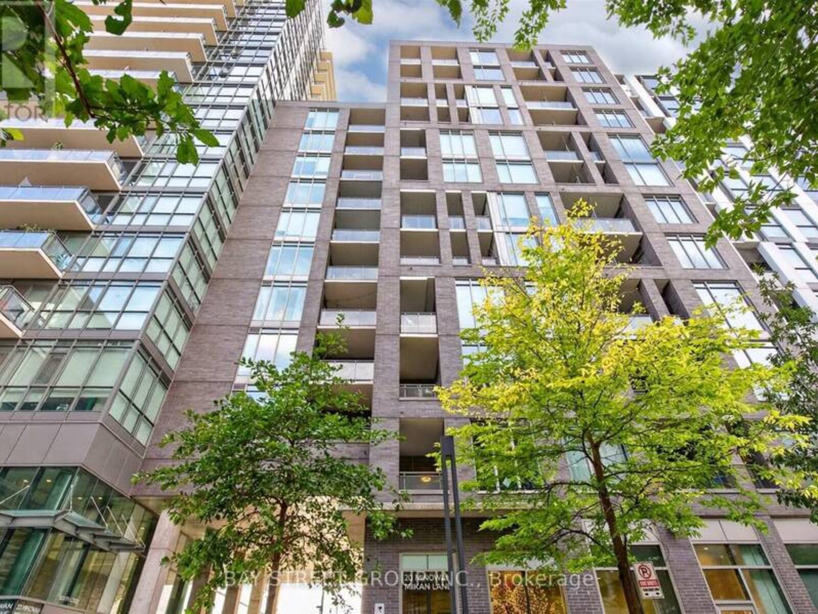 211 - 20 MINOWAN MIIKAN LANE W, Toronto, Ontario M6J 0E5