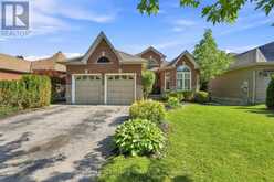 15 IVYGREEN ROAD | Georgina Ontario | Slide Image Two