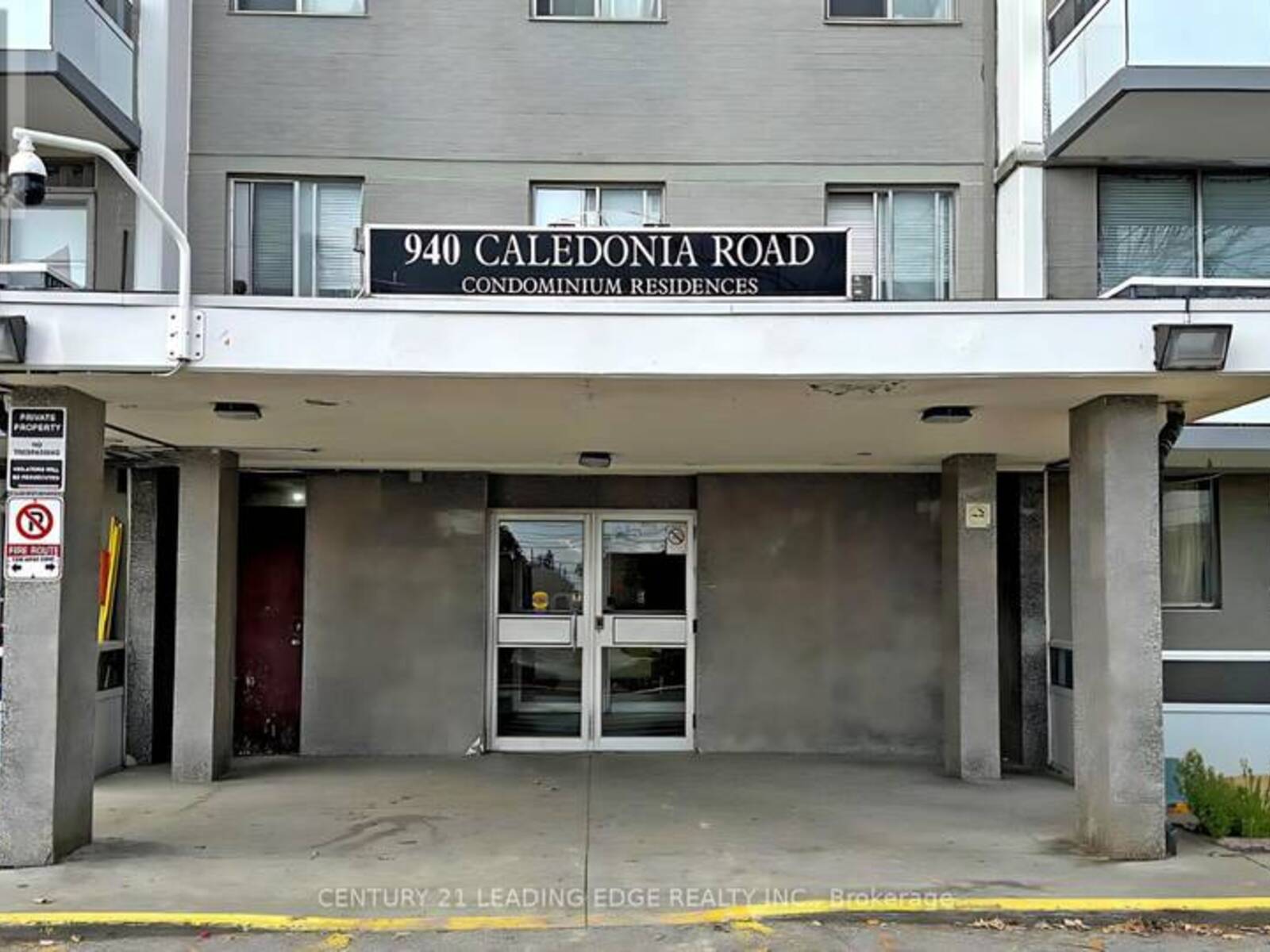 611 - 940 CALEDONIA ROAD, Toronto, Ontario M6B 2G8